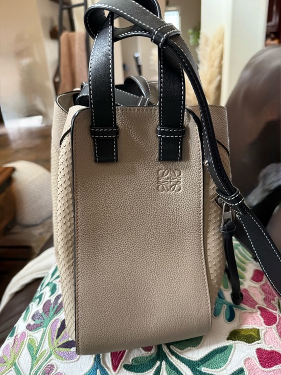 Loewe Handbags - Loewe Hammock Small Bag Taupe & Black | Embossed Leather | Two-Tone | Crossbody